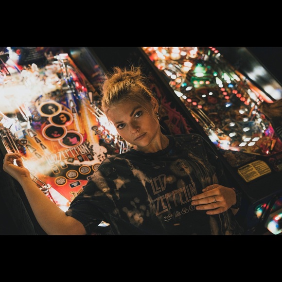 Vintage Led Zeppelin Band Teeshirt - Picture 2 of 2